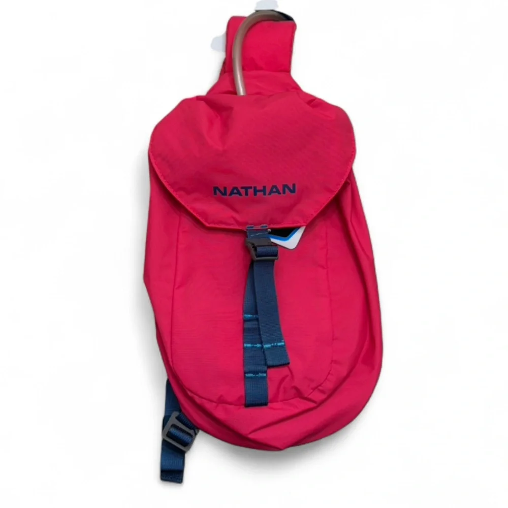 Nathan Hydration Crossbody Bag with SEALED 750mL Water Bladder and Hose